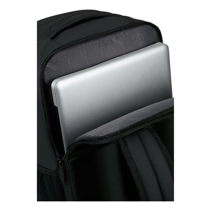 148053_1070_URBAN_TRACK_CABIN_BACKPACK_LMTD_LAPTOP_COMPARTMENT